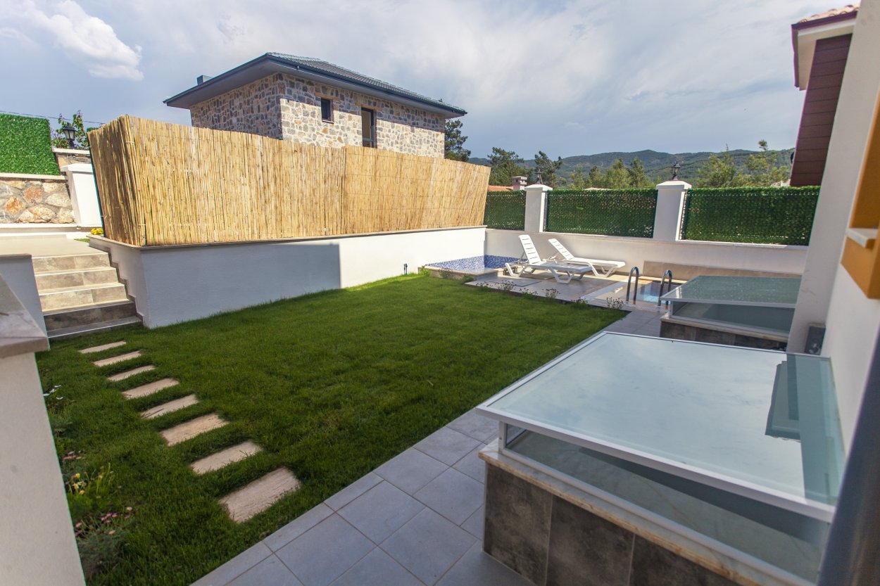 Roses Villa Çetibeli