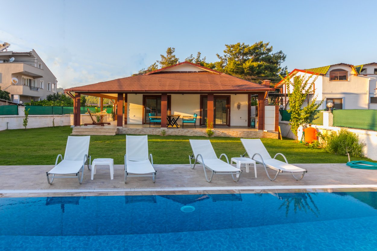 Denis Villa Hisarönü