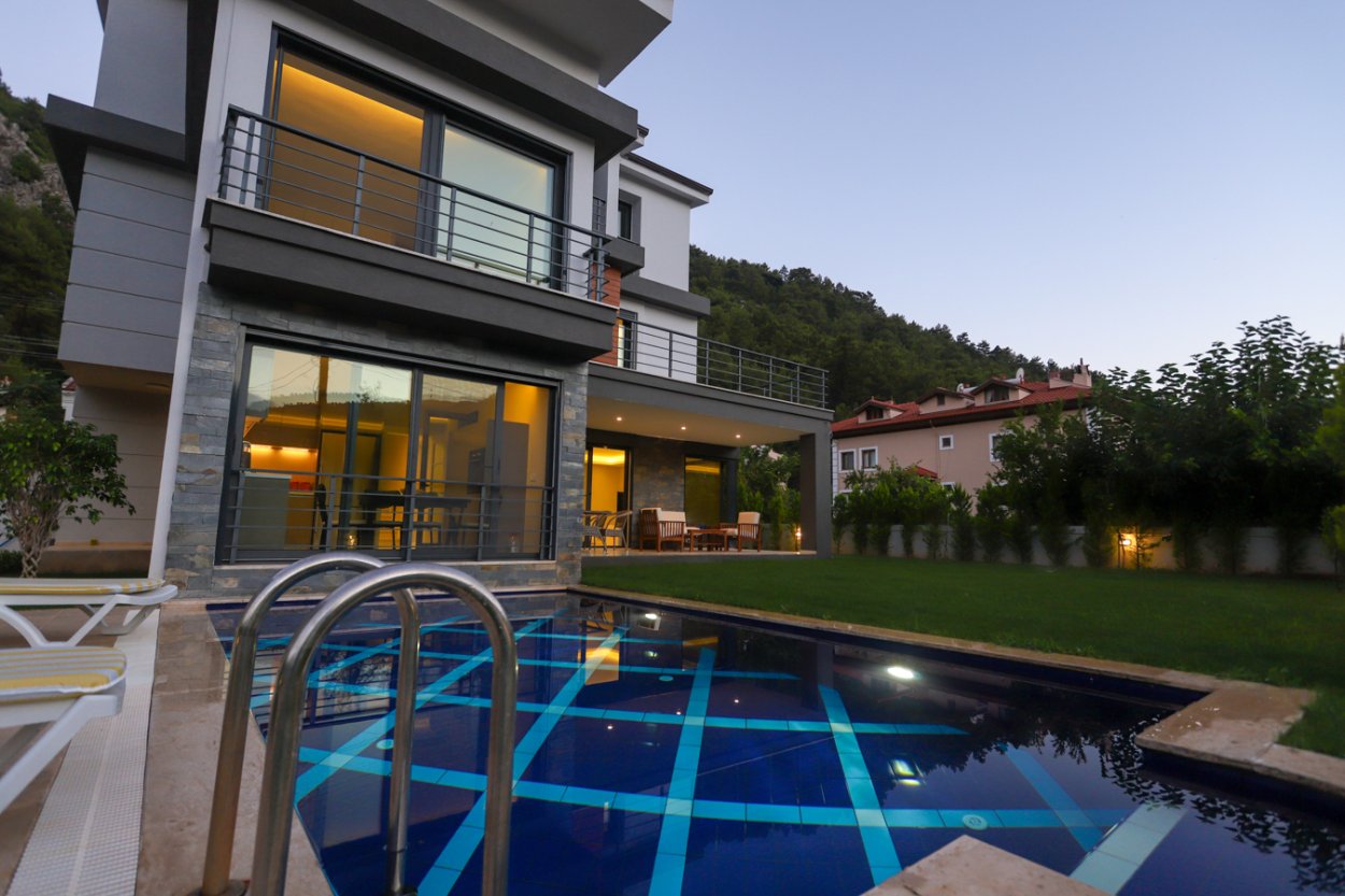 Grass Villa İçmeler