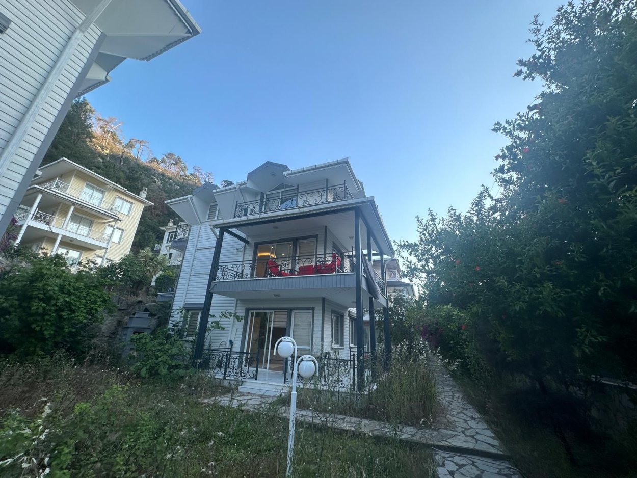 Pine Hill Villa