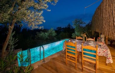 Çam Evi Akyaka